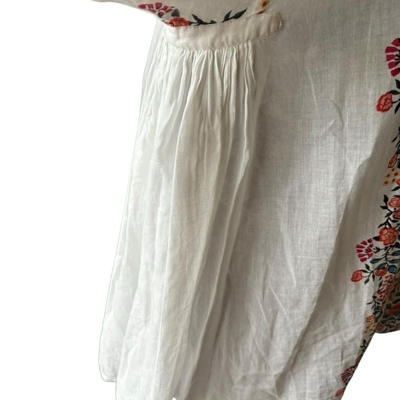 Robbery’s Roller Rabbit White Floral Print Swing Top Medium - Picture 5 of 9